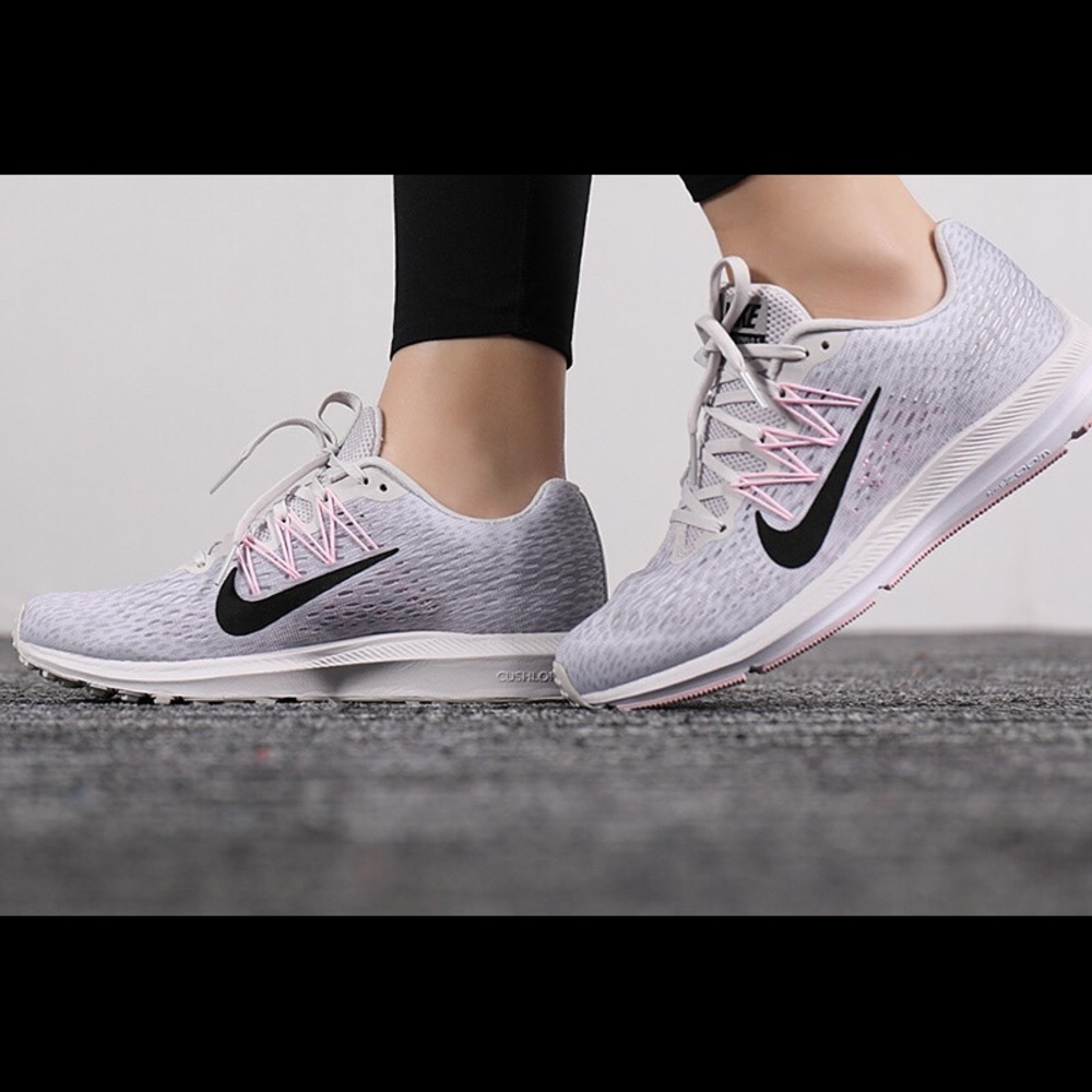 Nike Air Zoom Winflo Women's Running Shoes Size 9.5